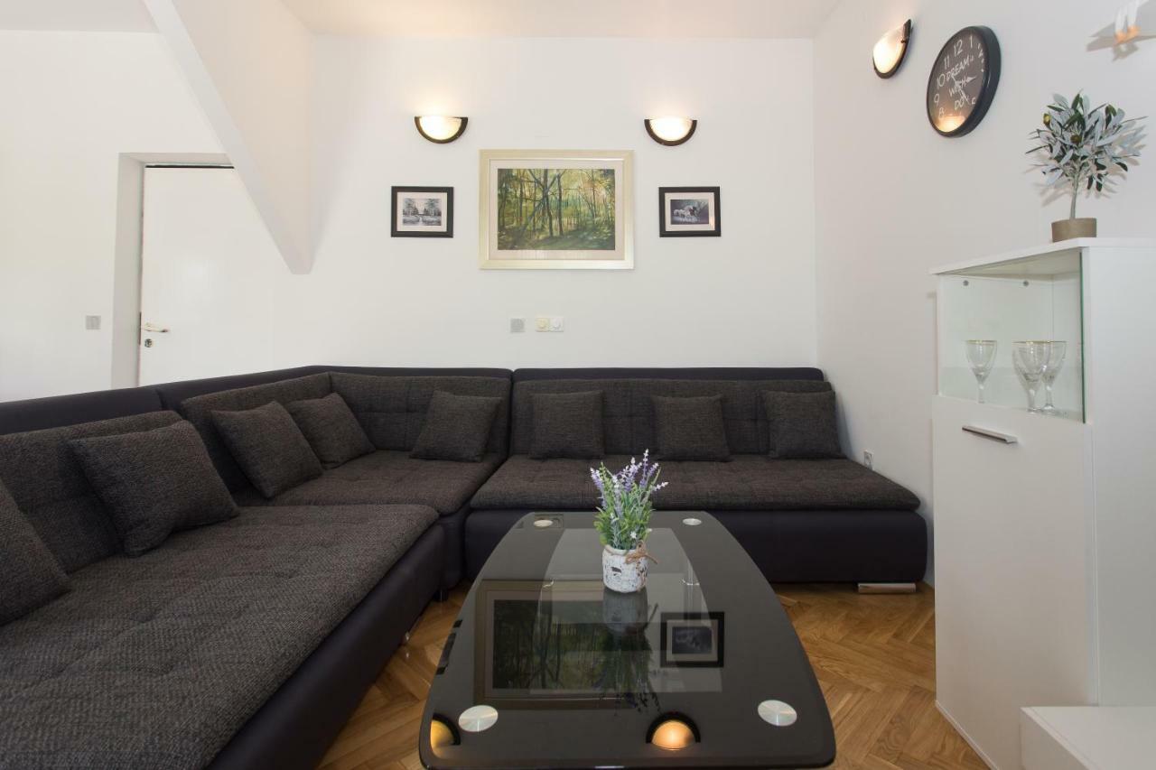 Apartment Mate คาชเตลา ภายนอก รูปภาพ